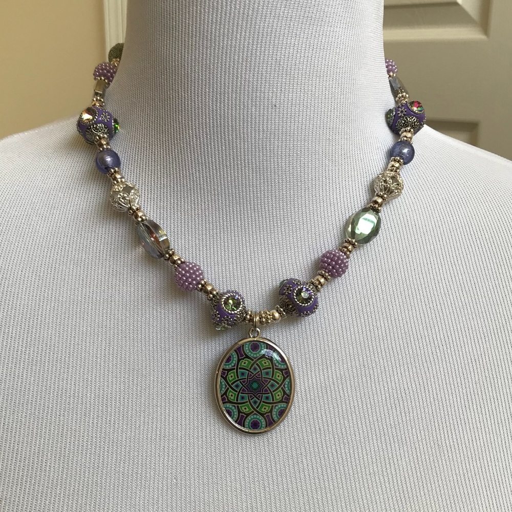 Statement necklace